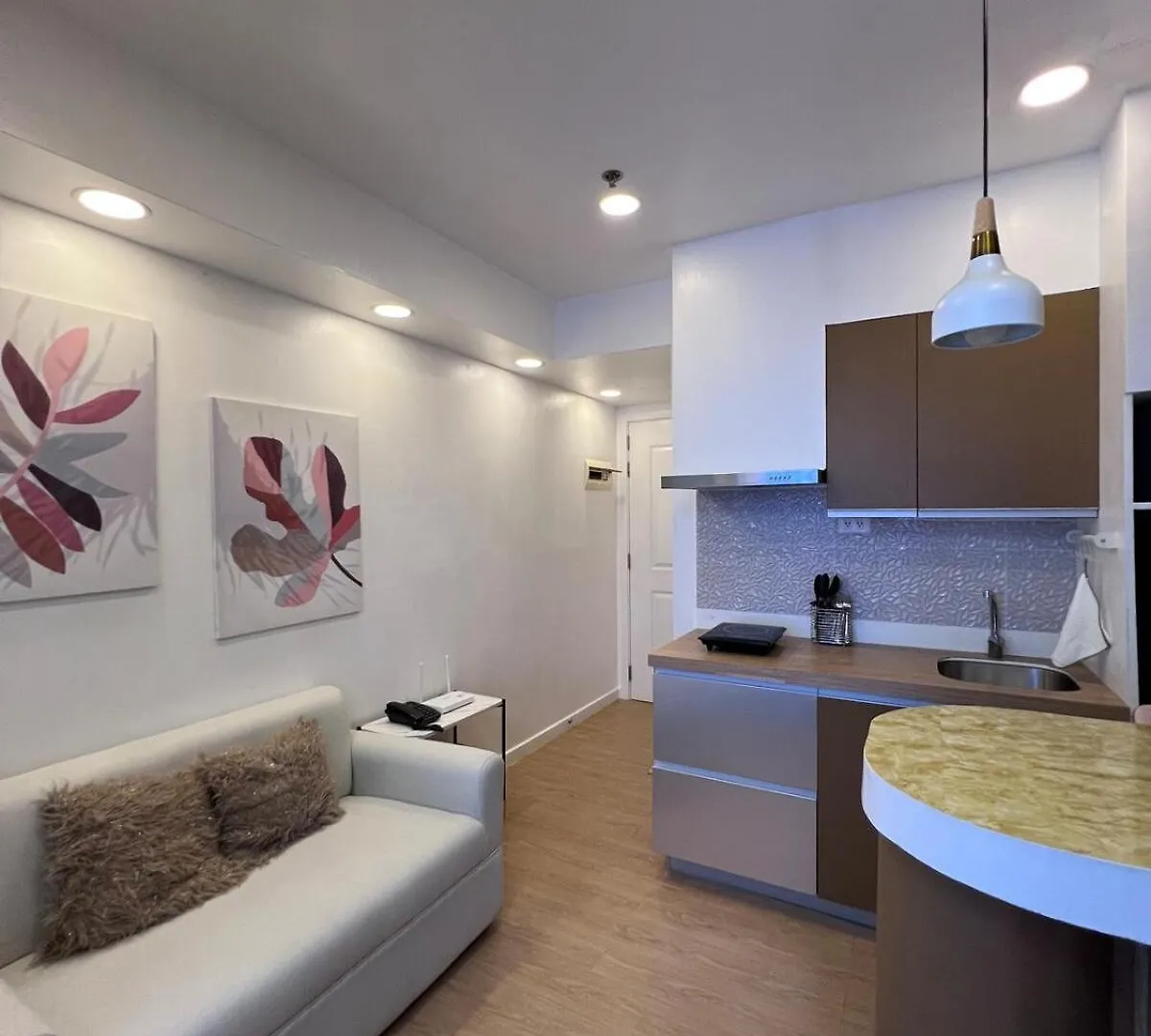Azure Urban Resort Residences - Light Side Manila Apartment